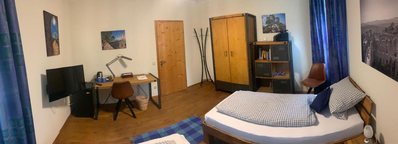 Doppelzimmer Bensheim Bagian luar foto